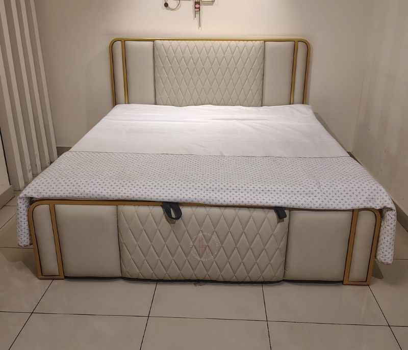 Image 5 for Gold strip cot King Size With Hydraulic  Storage (BSK OTD)