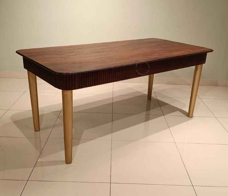 Fluted Dining table