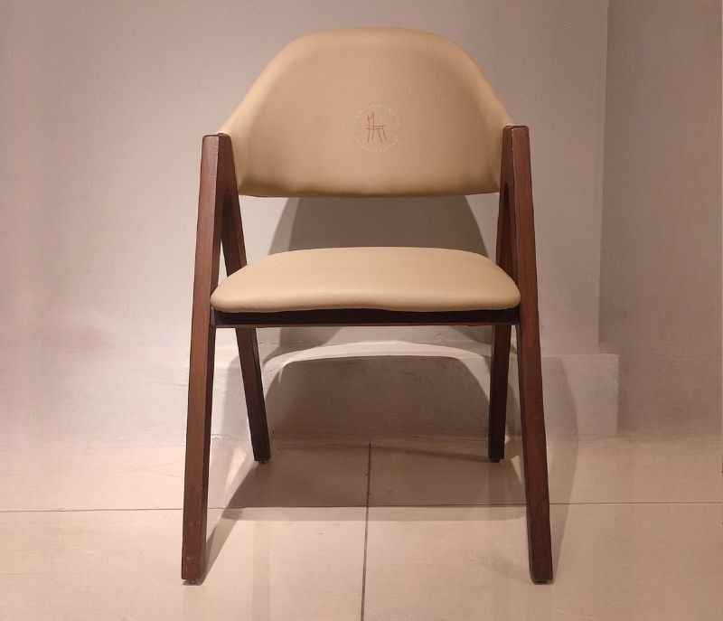 DT 52 / DC 369 With Onyx Marble 1+6 Chairs