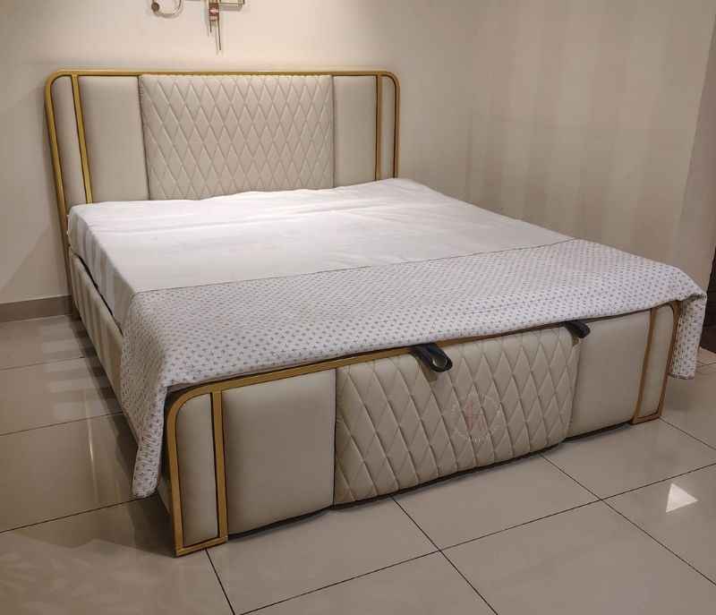 Image 2 for Gold strip cot King Size With Hydraulic  Storage (BSK OTD)