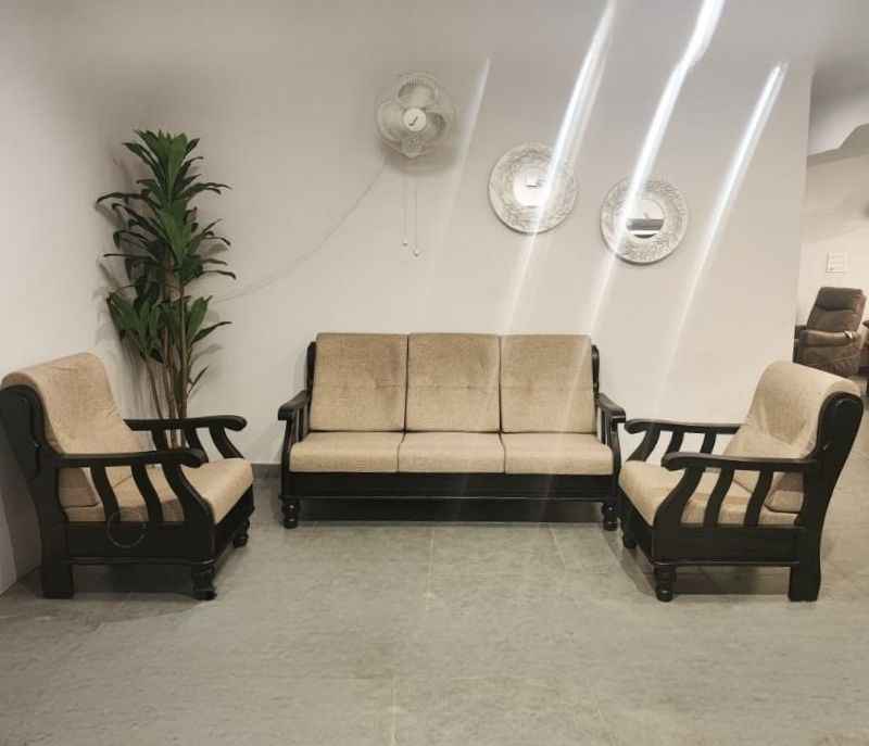 Royal Sofa 3+1+1 (BTM)