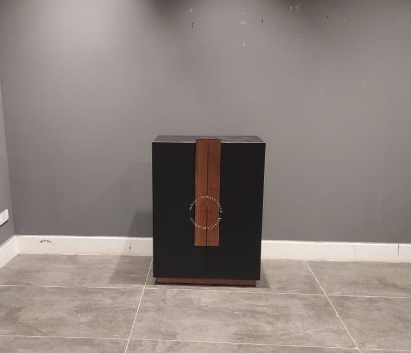 Image 2 for Walker Bar Cabinet (HYD OTD)