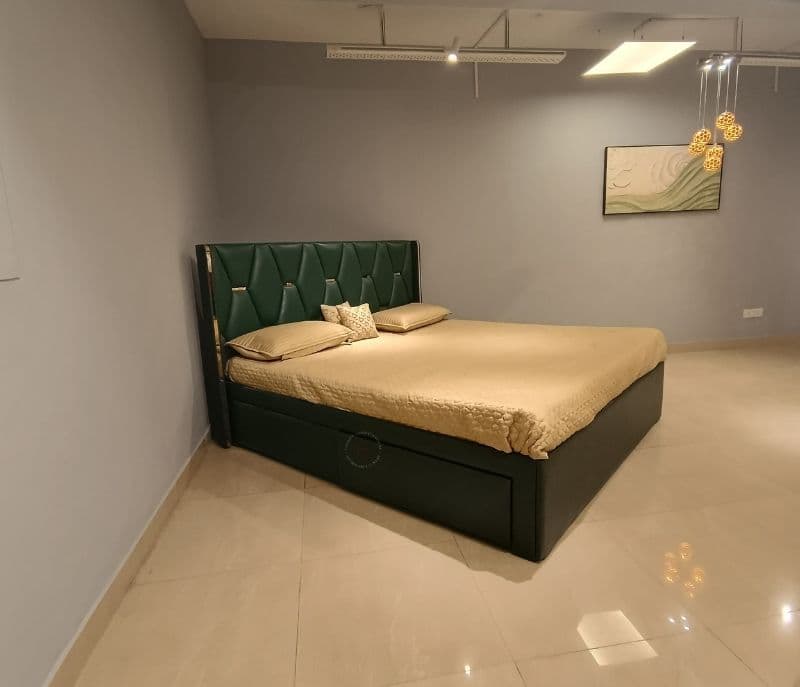 Image 3 for Altis Cot (WF)