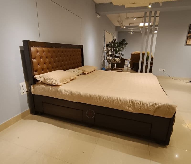 Image 3 for Chester Cot (WF)