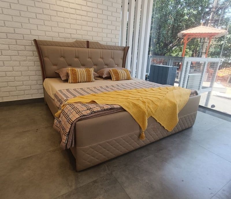 Image 2 for Zury Cot (EC)