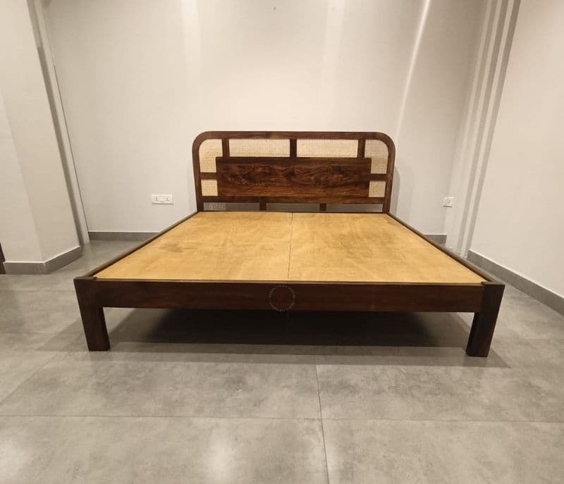 Image 3 for Surano Cane Cot (EC)