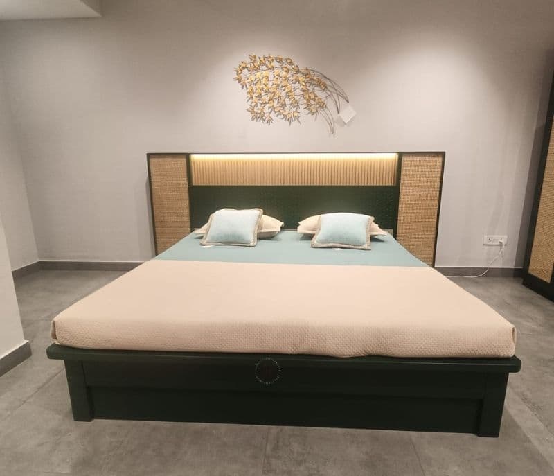 Image 2 for 21005 Green Cot (EC)