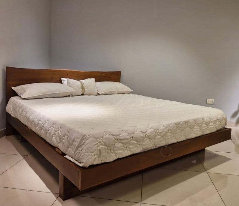 Image 2 for Live Edge Cot (WH)