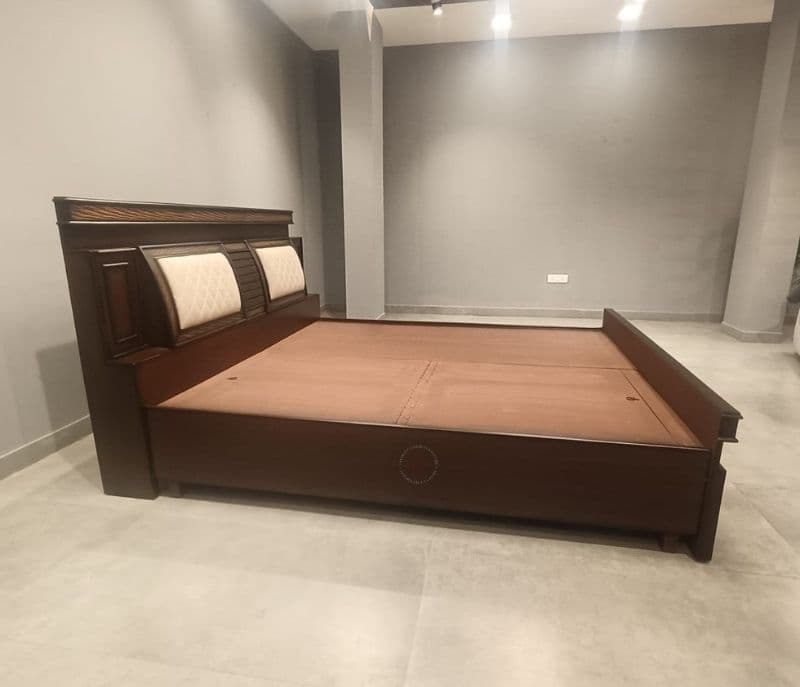 Image 5 for Bulb Cot (EC)