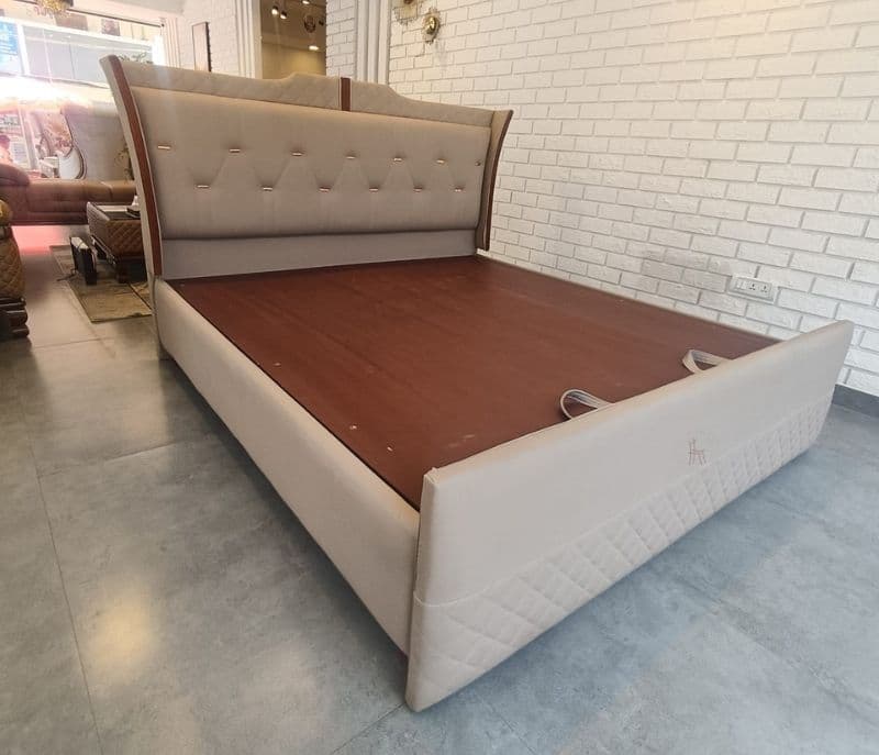 Image 5 for Zury Cot (EC)