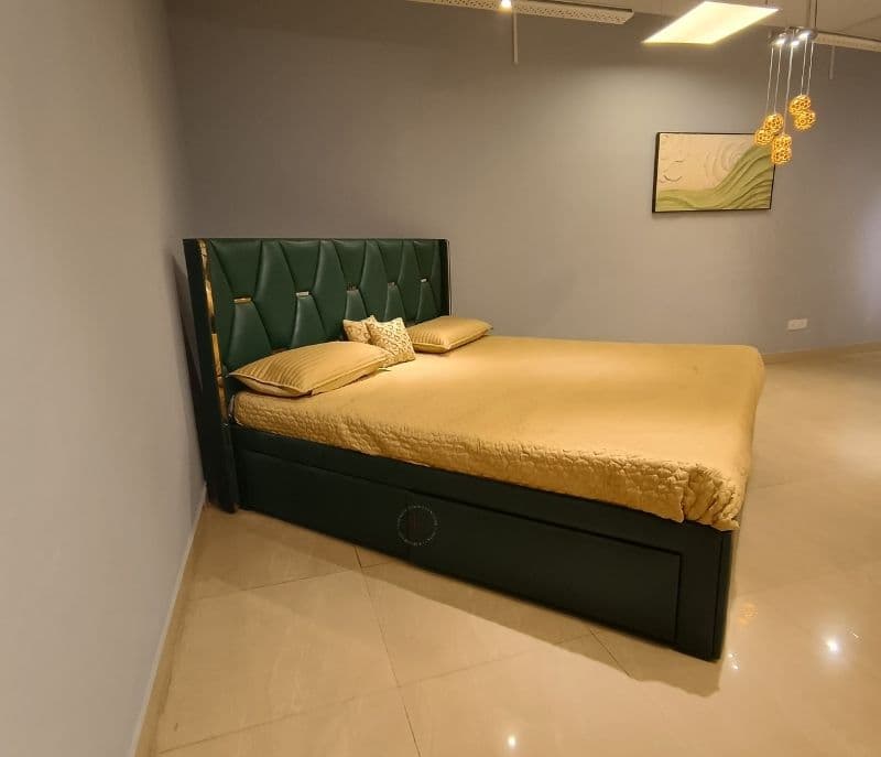 Image 4 for Altis Cot (WF)