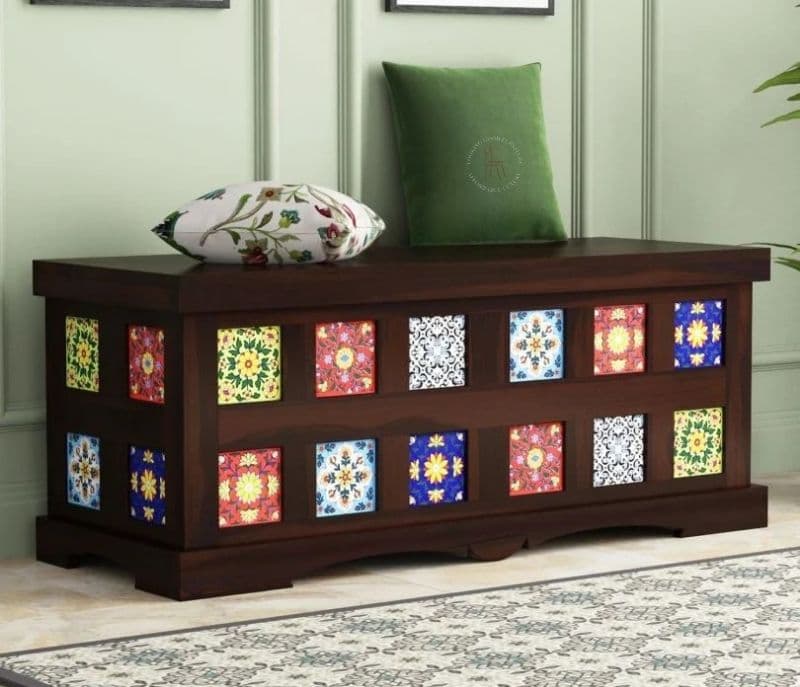 Belen Trunk Box (Walnut Finish)