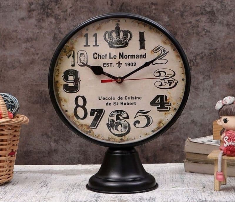 Daphne Roomattic 8 Inch Beautiful Vintage Metal Table Clock