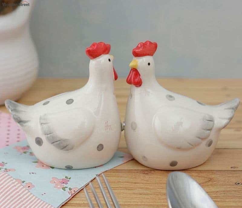 Image 2 for Cielo Hens Salt and Pepper Set