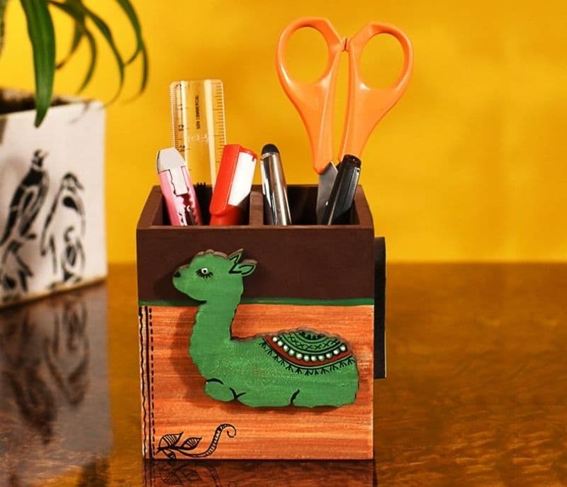 Saige Art Apalca Motif Wooden Handcrafted Pen Stand
