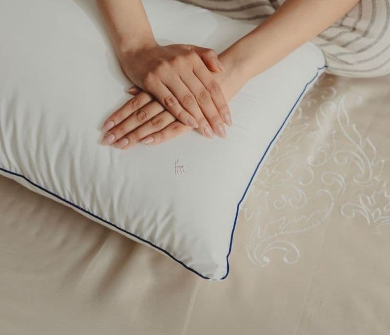 Image 5 for Hunter Micro-Peach Fabric Luxurious Feel With Contrast Piping Long Lasting Fluffiness