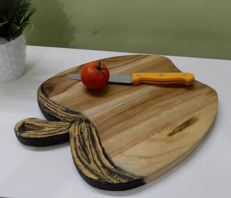 Octavia Apple Shape Wooden Chopping Board