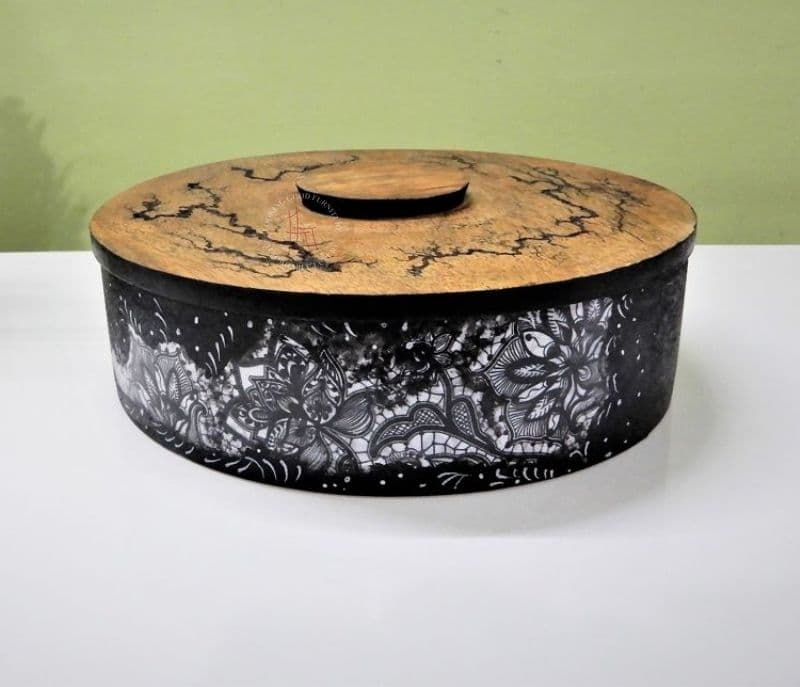 Black Wooden Printed Casserole