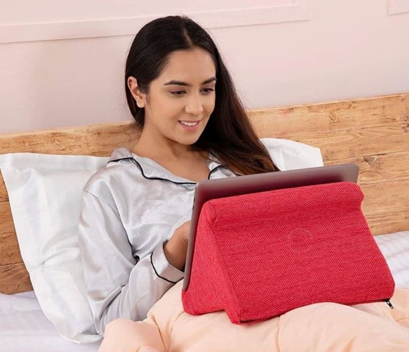 Image 4 for Wrenleigh ablet Holder Standard Size Travel Pillow