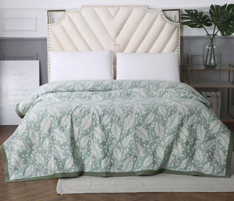 Thalia Abstract Leaves Weave Green and White Dohar