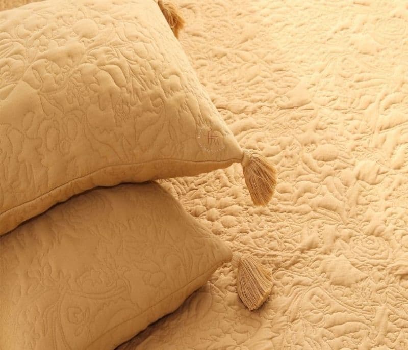 Image 3 for Helena Summer Beauty 100% Cotton Knitted King Size Bed Cover with 2 Pillow Cover Set