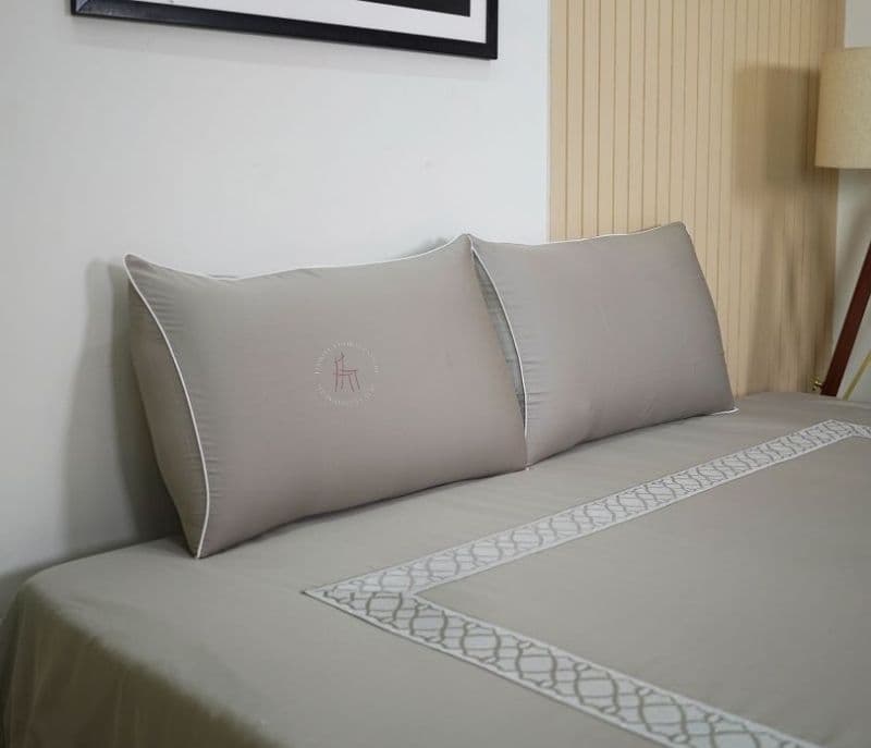 Image 5 for Ariyah Embroidery 300 TC Flat Pure Cotton King Size Bedsheet With 2 Pillow Covers