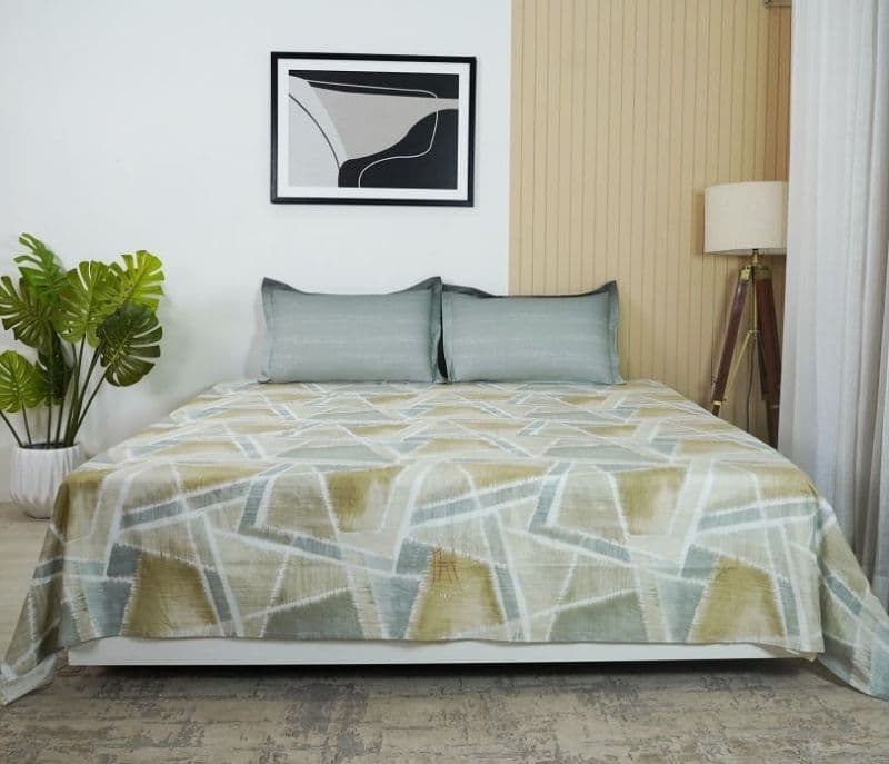 Image 2 for Giselle  Cross 144 TC Flat Pure Cotton Double Size Bedsheet With 2 Pillow Covers