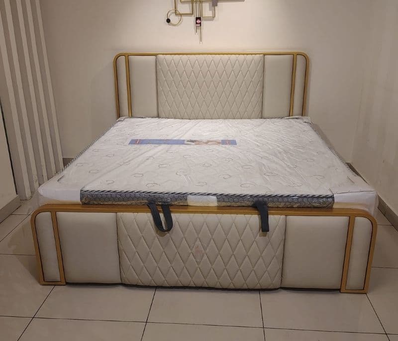 Image 5 for Gold strip cot (BSK)