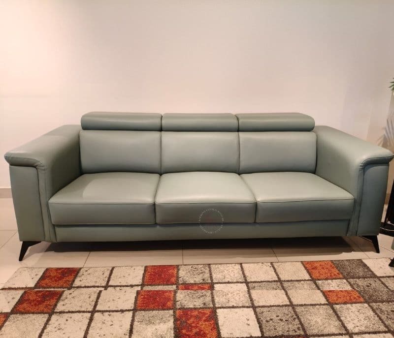 Image 2 for Douglas (KORA)