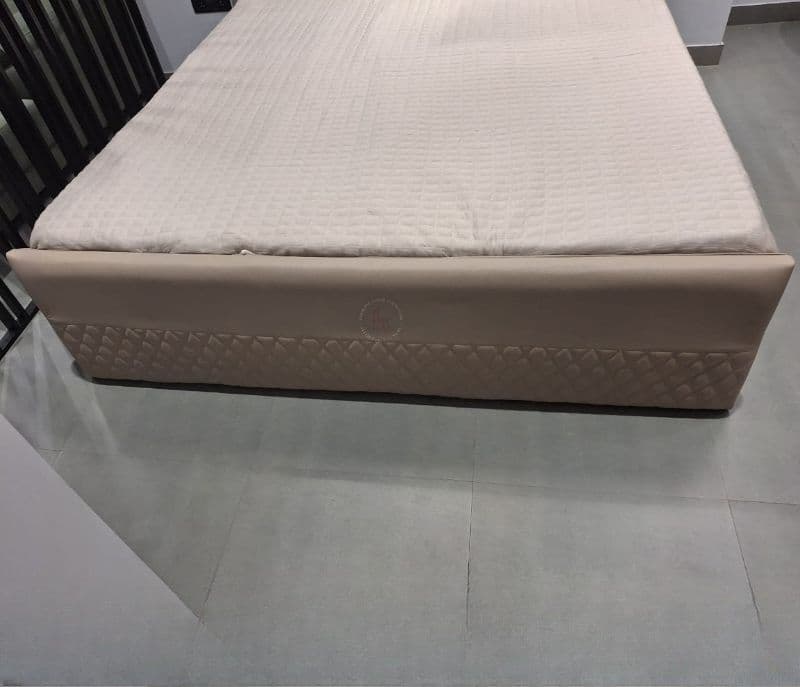 Image 4 for Zury cot King Size with Hydraulic (EC OTD)