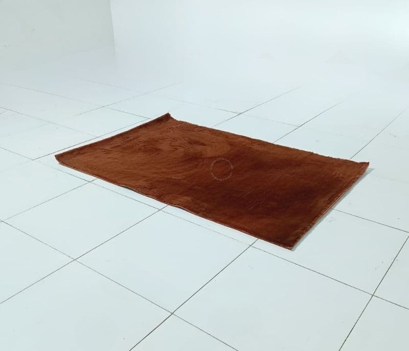 Image 2 for Rabbit Fur Carpet 4X6 Coffee Brown Polyester (WH OTD)