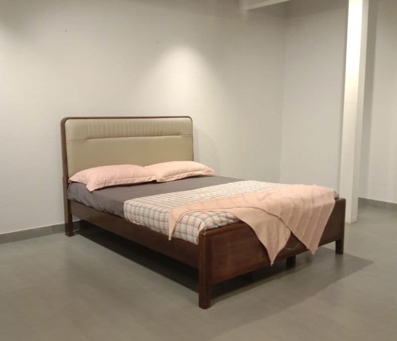 Image 2 for KA2515 Cot Queen size without 6.5ft x 5ft (EC)