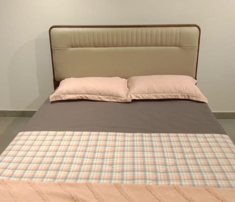 Image 7 for KA2515 Cot Queen size without 6.5ft x 5ft (EC)